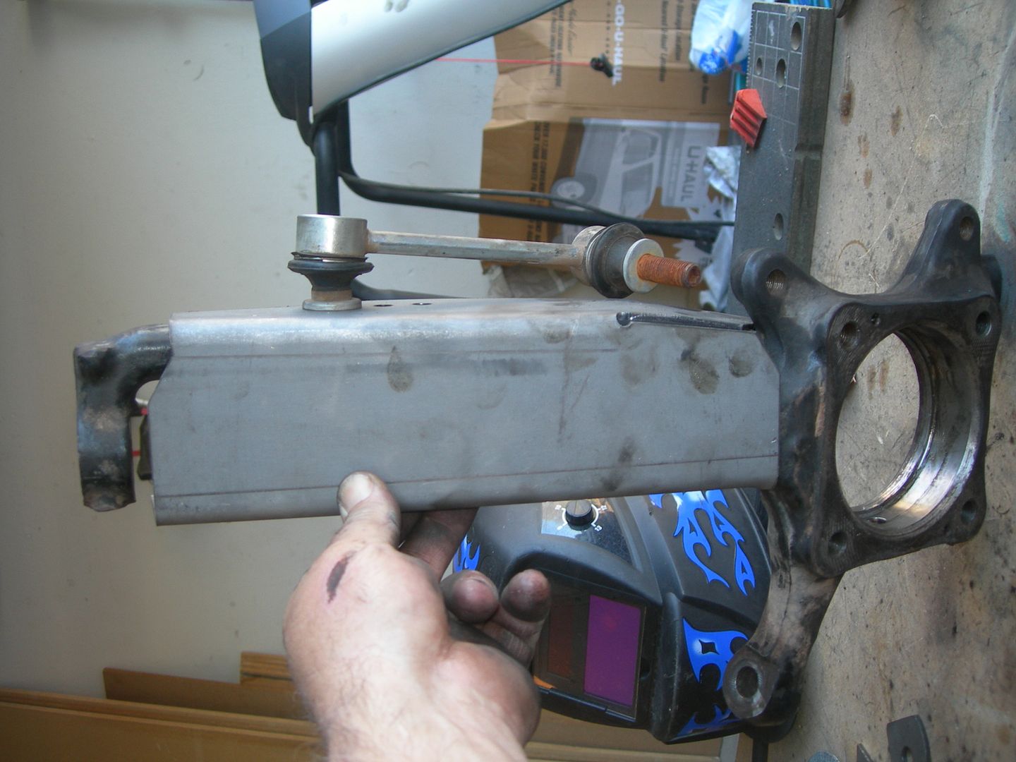 Total Chaos spindle gusset install (swaybar version Toyota FJ Cruiser